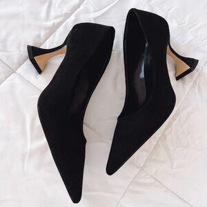 YDN Black Pointed Toe Heels